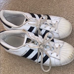 Adidas superstars